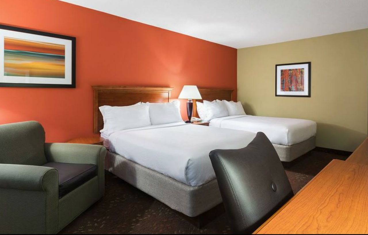 Holiday Inn Cincinnati-Riverfront By Ihg Covington Exterior photo