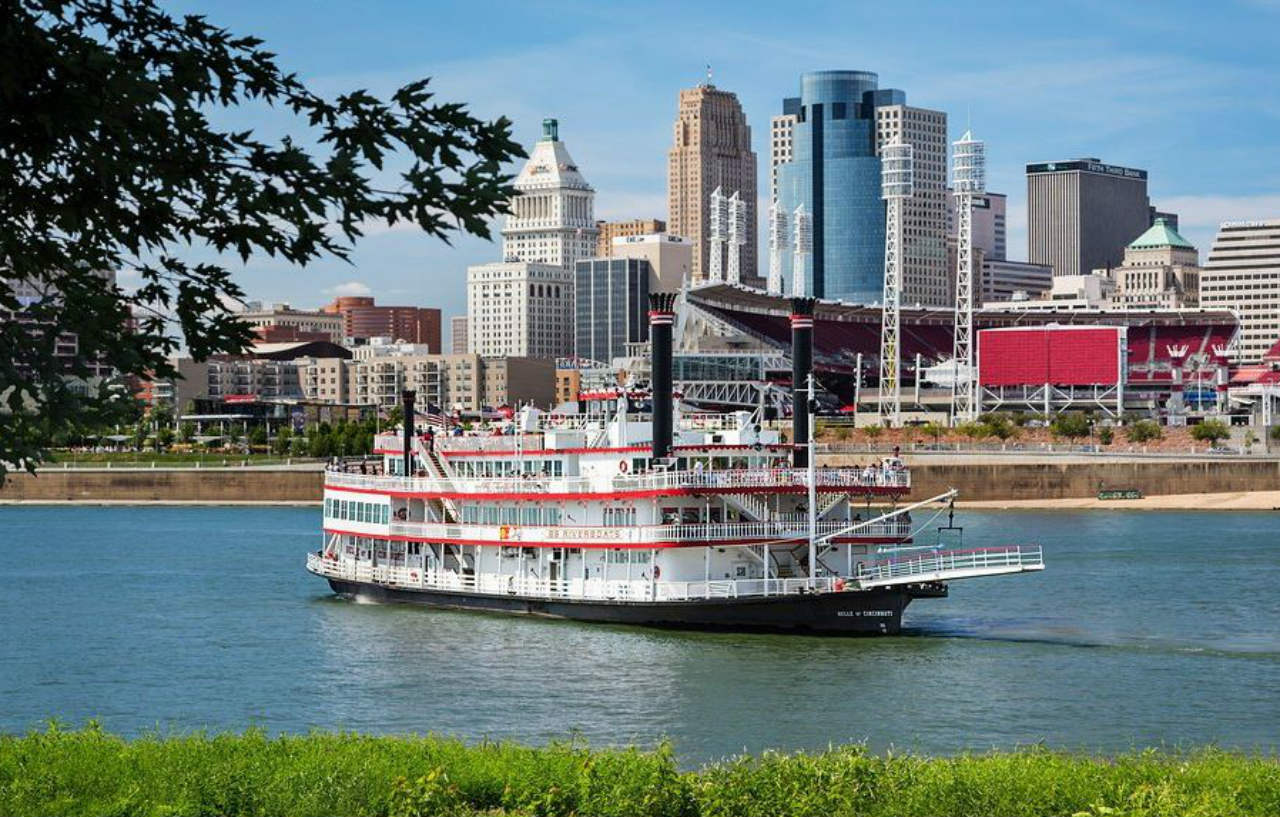 Holiday Inn Cincinnati-Riverfront By Ihg Covington Exterior photo